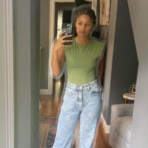 ReoRia Women’s Padded Shoulder Tank in Olive Green